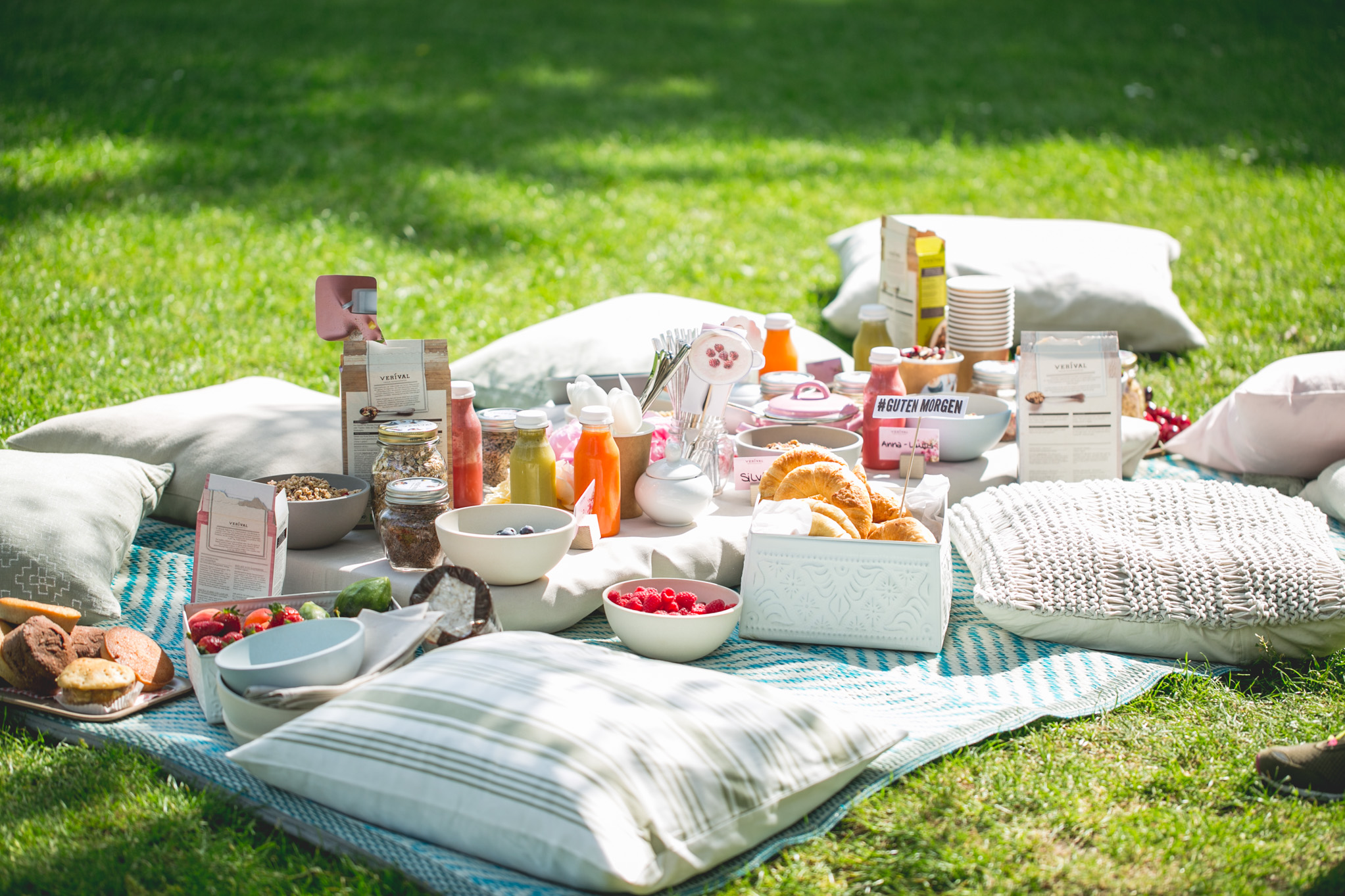 Alles, was es für ein Frühstücks-Picknick braucht © Florence Stoiber
