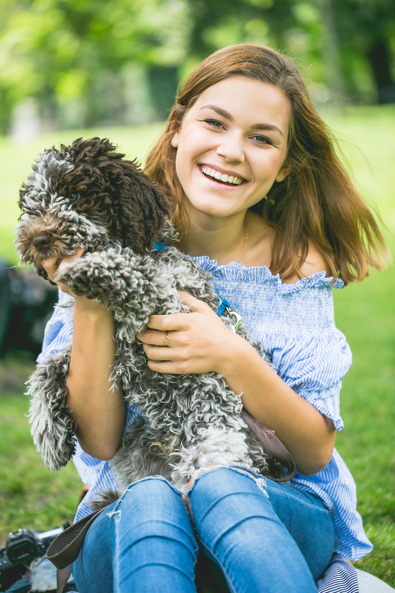 Anna Laura liebt Hugos: den Sommerdrink & ihren Hund © Florence Stoiber